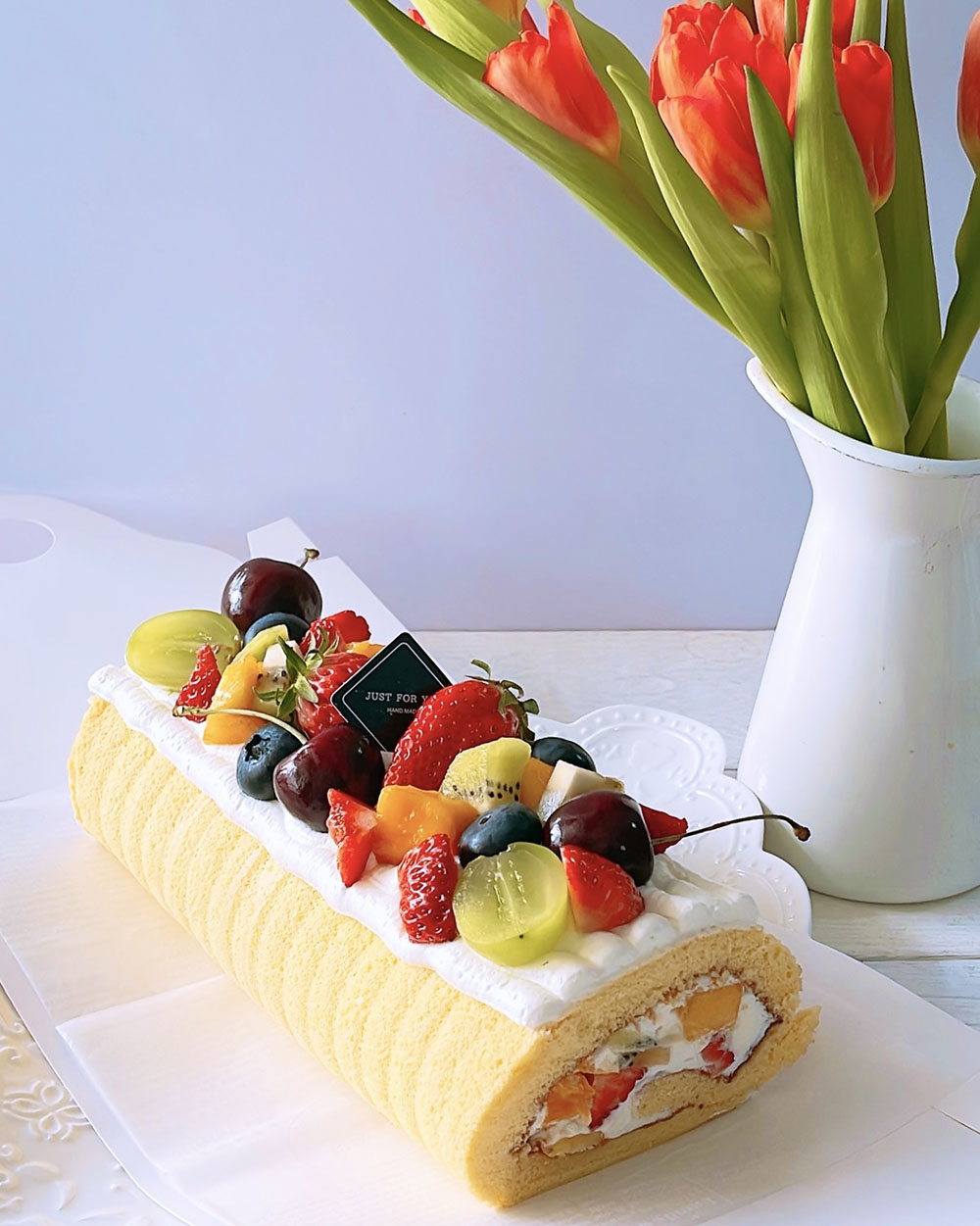 はちみつロールwithフルーツの画像